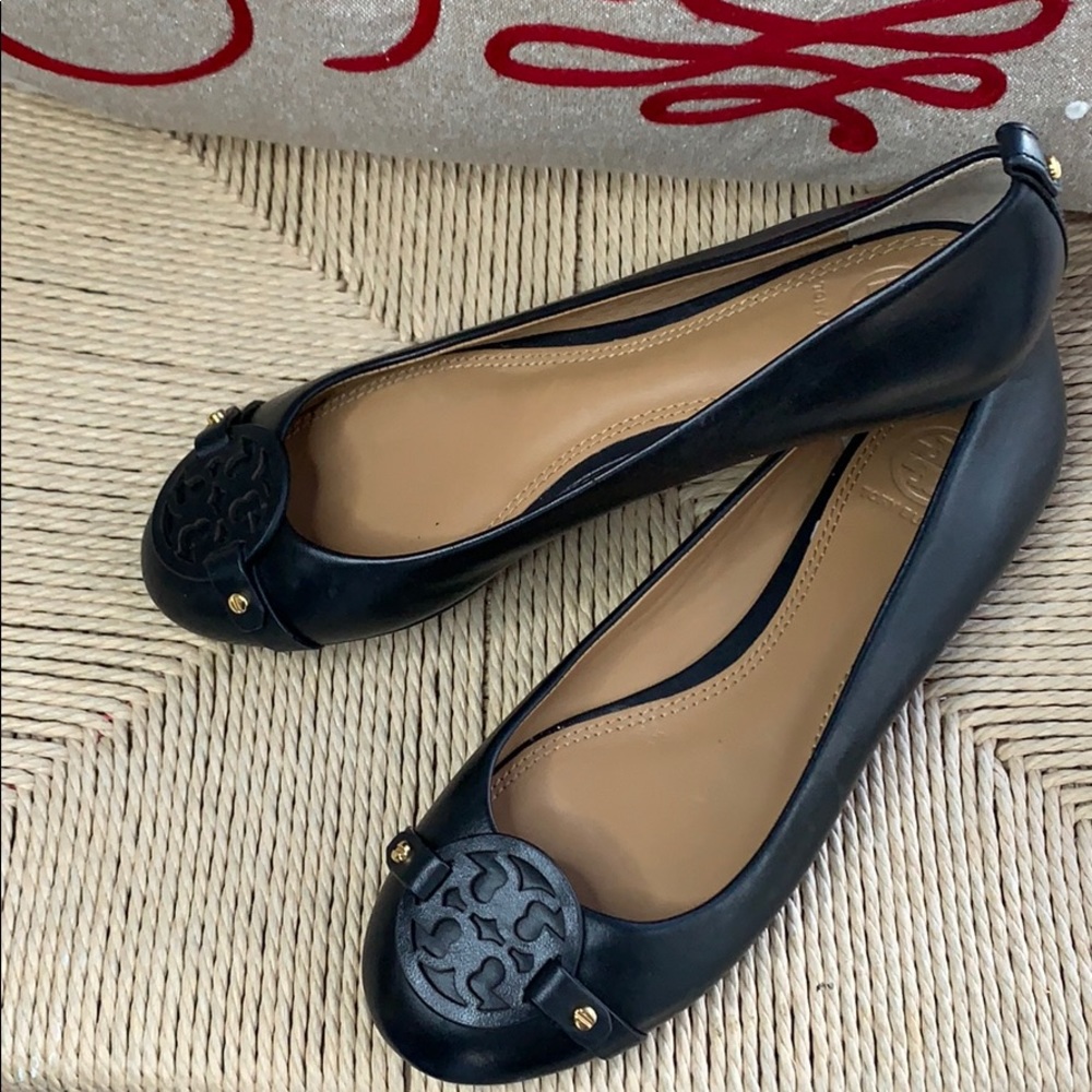Tory Burch flat shoes NEW